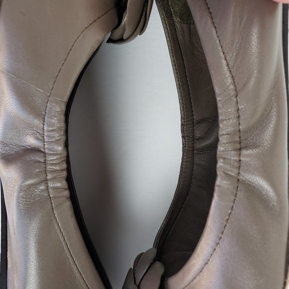 Saks Fifth Taupe Leather Flats w/Leather Flower, 9M - Picture 11 of 11